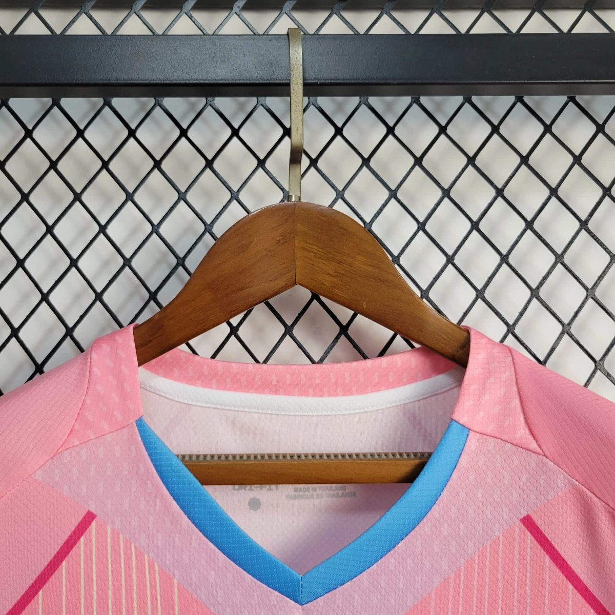 Camisa Barcelona Away 25/26 - Versão Feminina Baby Look