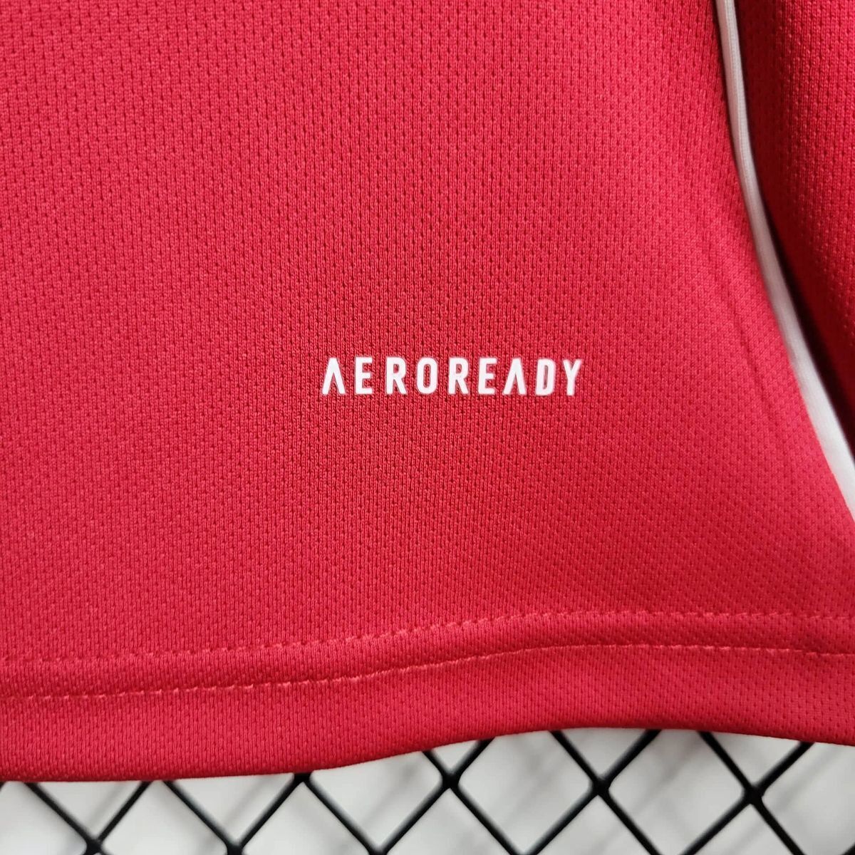 Camisa Liverpool Home 25/26 - Versão Feminina Baby Look