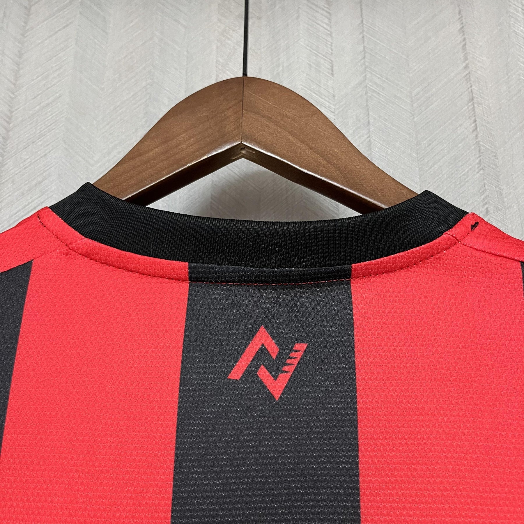 Camisa Vitória Titular 2024/25 - Versão Torcedor