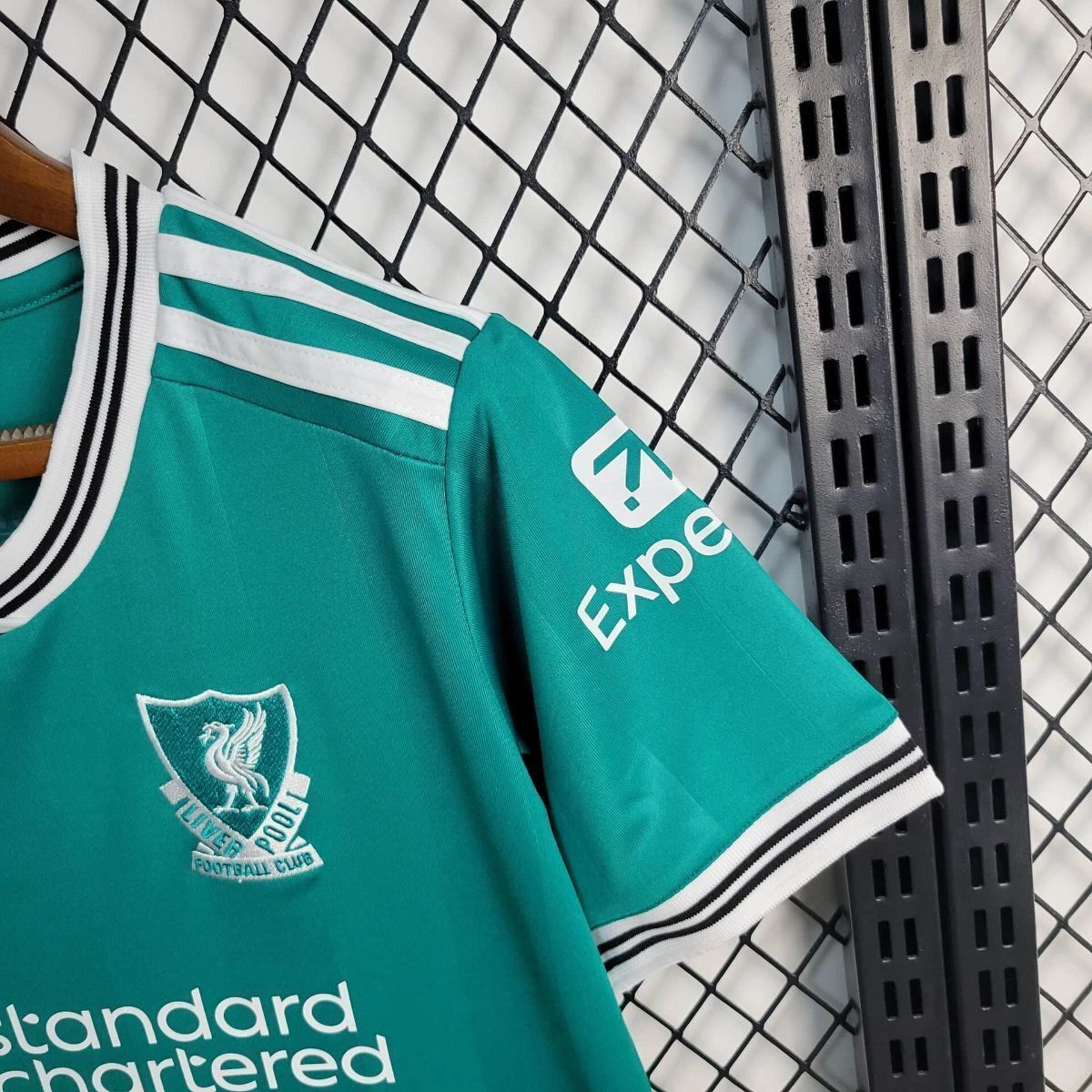 Camisa Liverpool Away 25/26 - Versão Feminina Baby Look