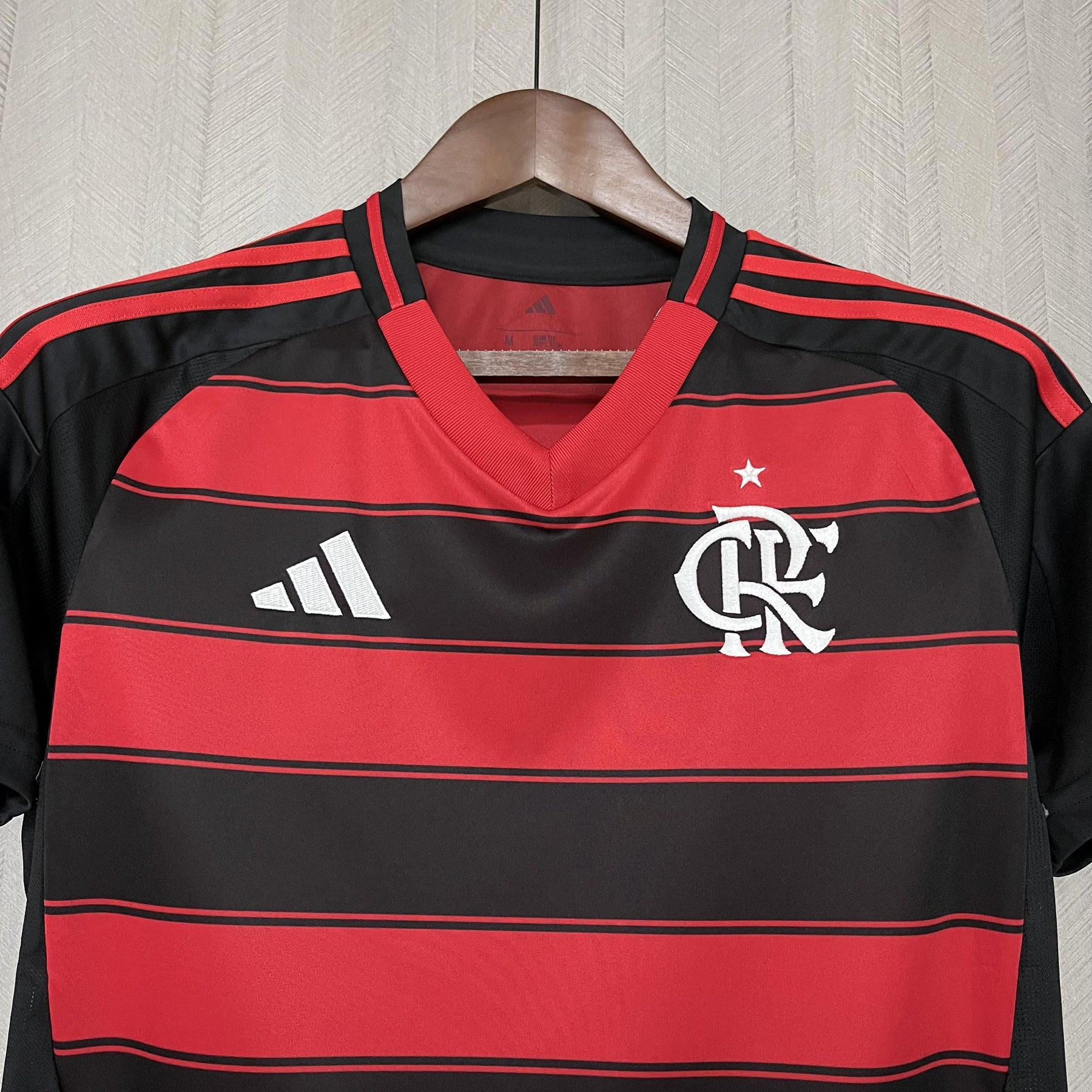Camisa Flamengo Titular 25/26 - Feminina Baby Look Vermelha e Preta