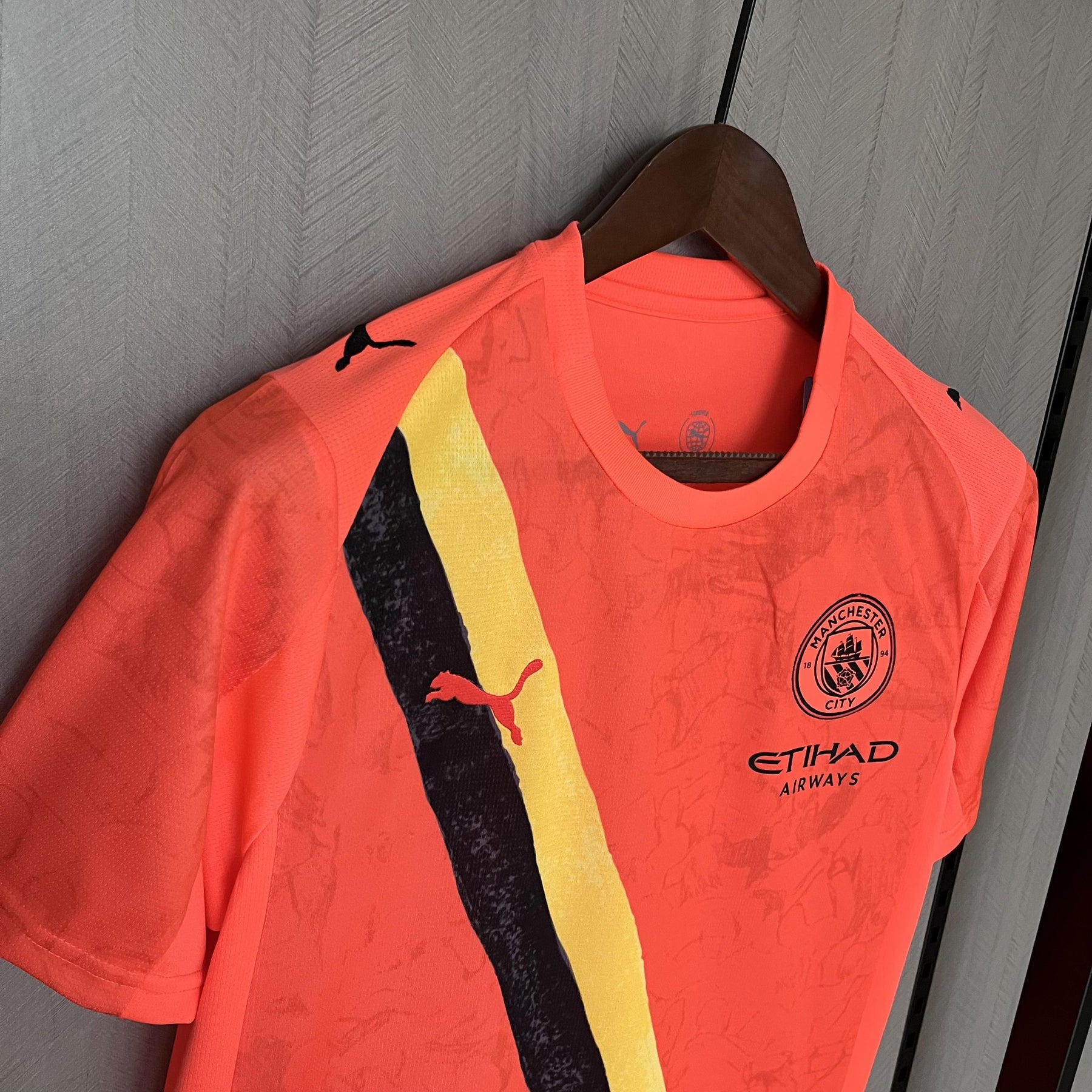 Camisa Manchester City III 25/26 - Laranja