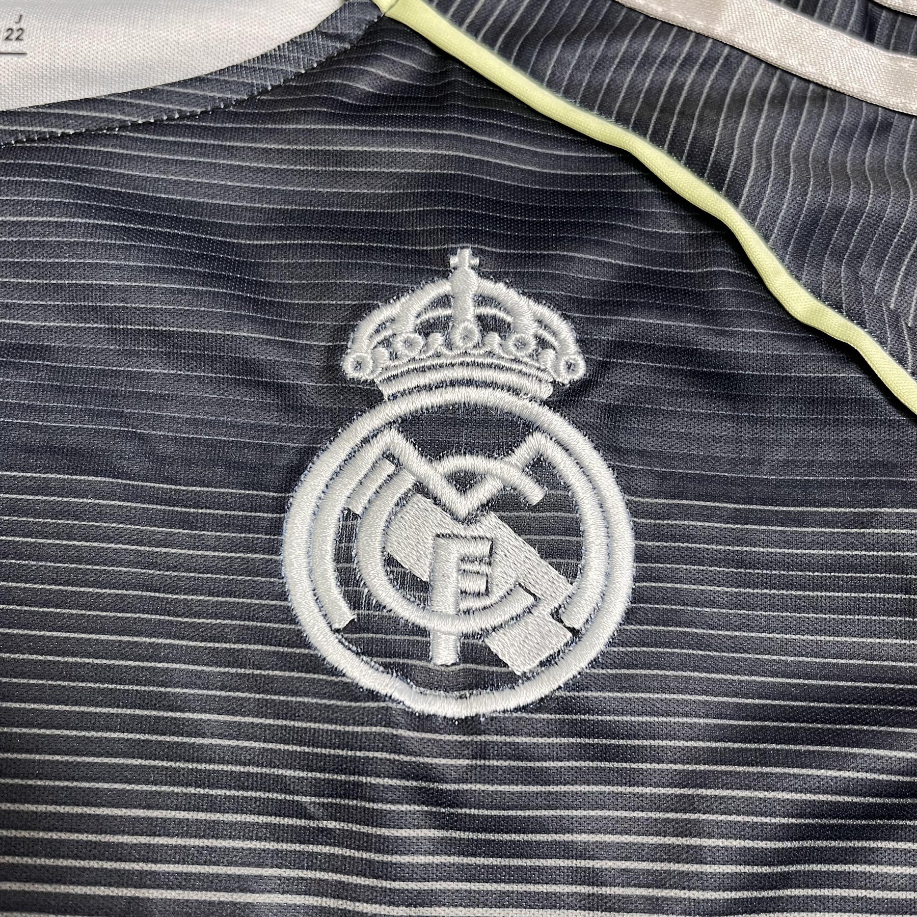 Conjunto Infantil Real Madrid Fora 25/26 - Cinza