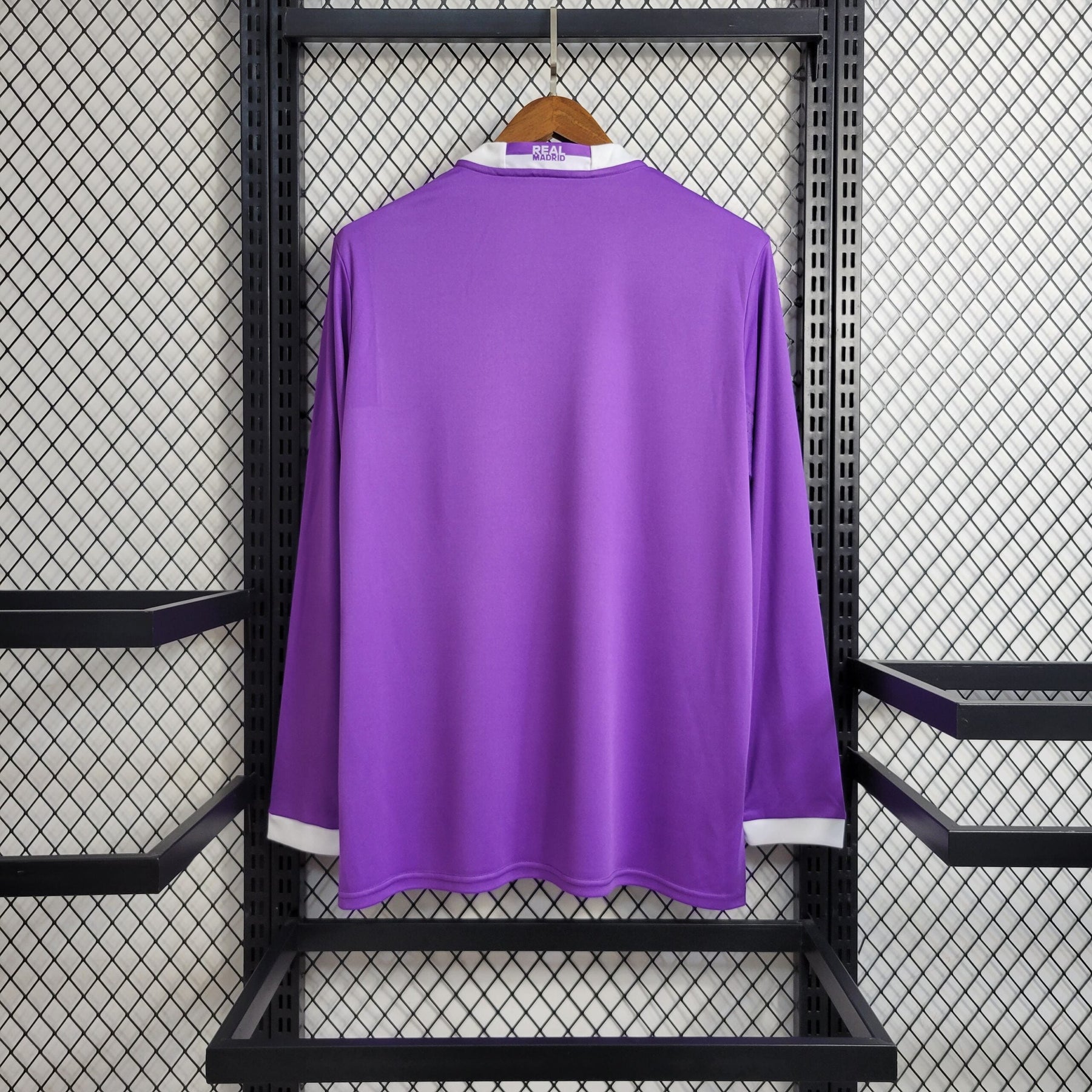 Camisa Retrô Real Madrid II Away Adidas 2016/17 Masculino Roxo