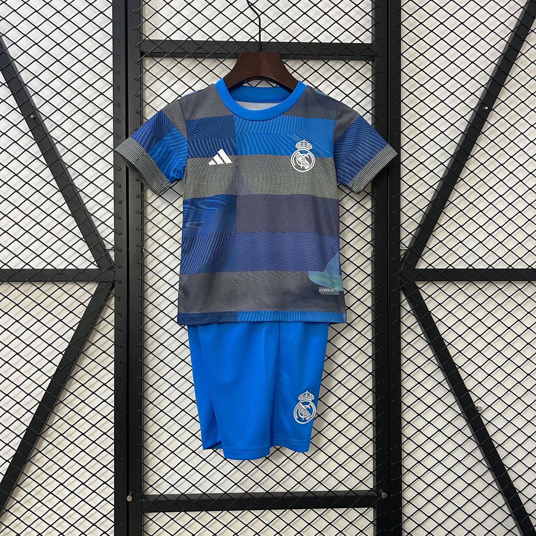 Conjunto Infantil Real Madrid Away 25/26