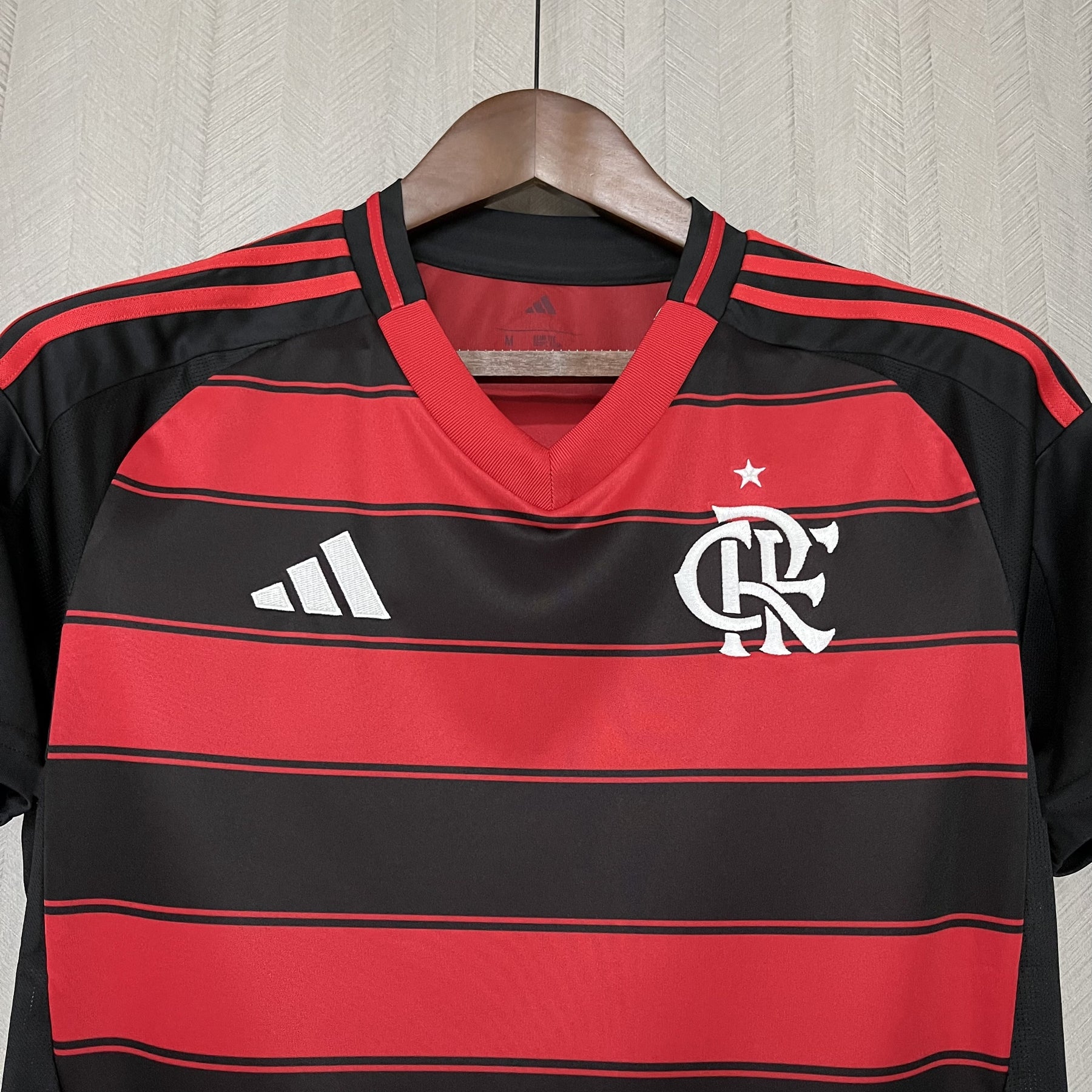 Camisa Flamengo Titular 25/26 - Feminina Baby Look Vermelha e Preta