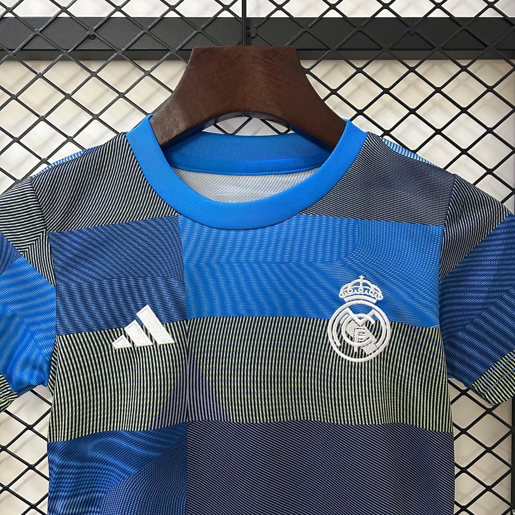 Conjunto Infantil Real Madrid Away 25/26