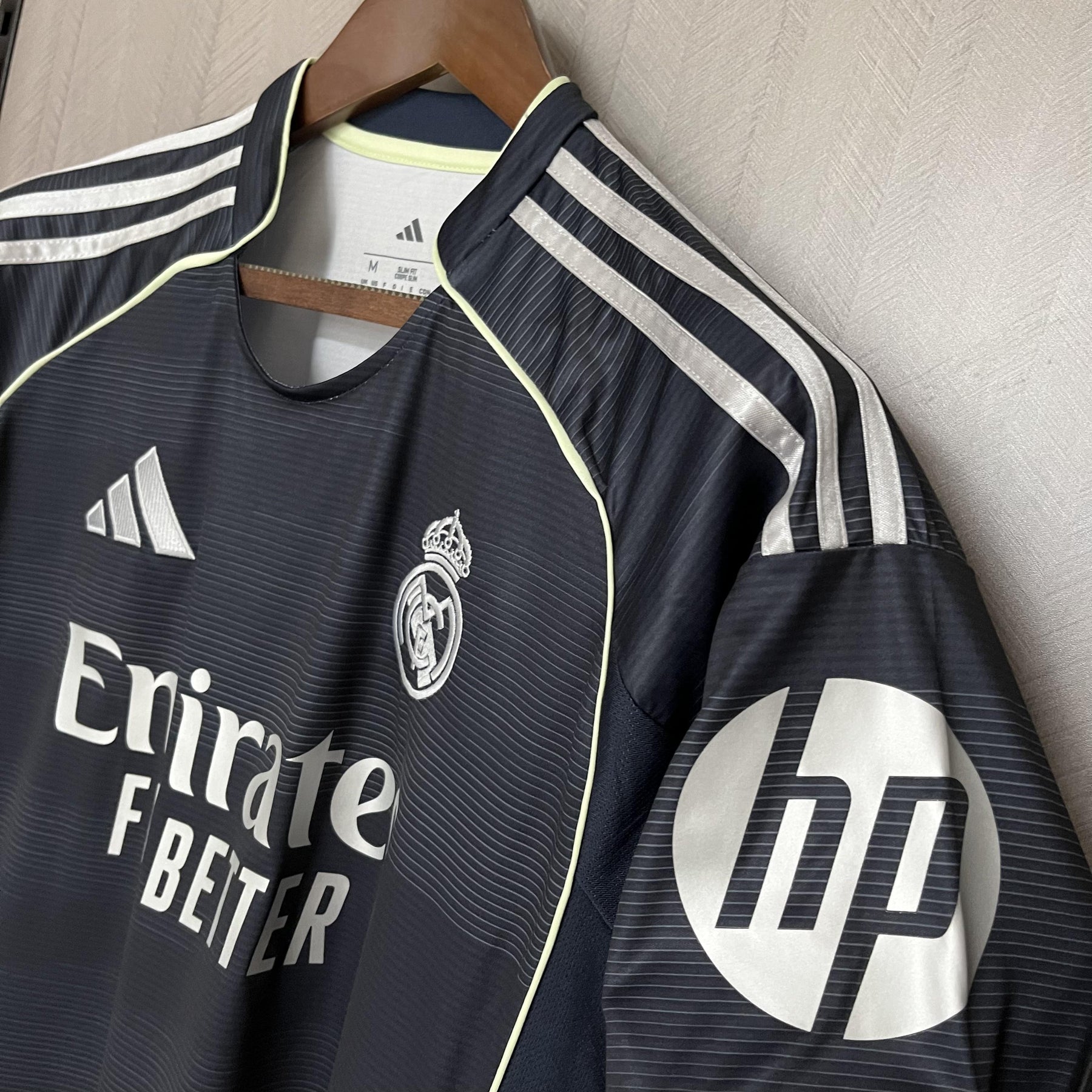 Camisa Real Madrid Fora 25/26 - Cinza