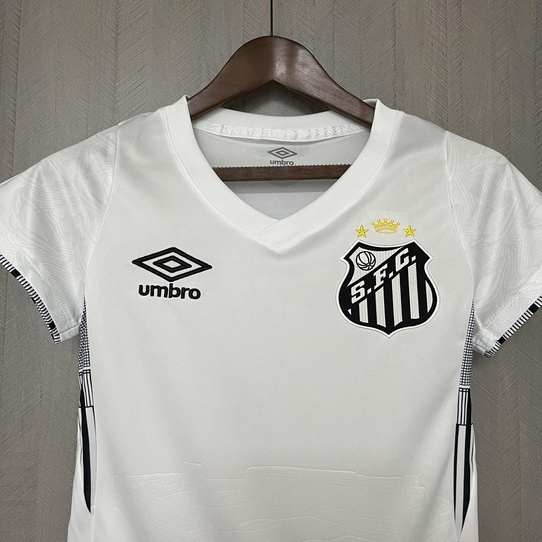 Camisa Santos Titular 24/25 - Versão Feminina Baby Look Branca