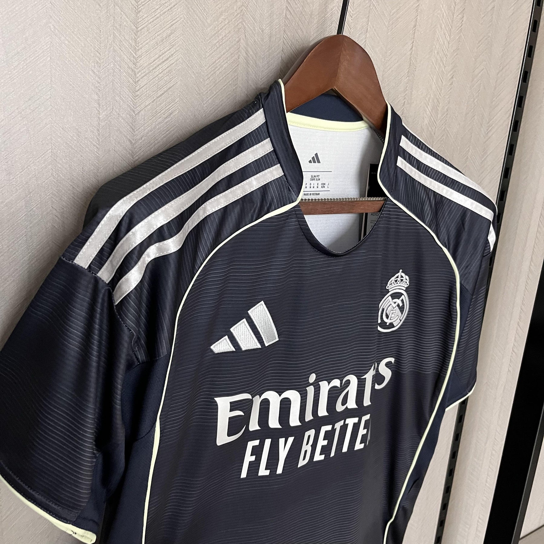 Camisa Real Madrid Fora 25/26 - Cinza