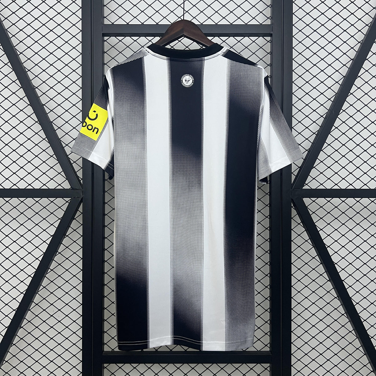 Camisa NewCastle Titular 25/26 - Preta e Branco