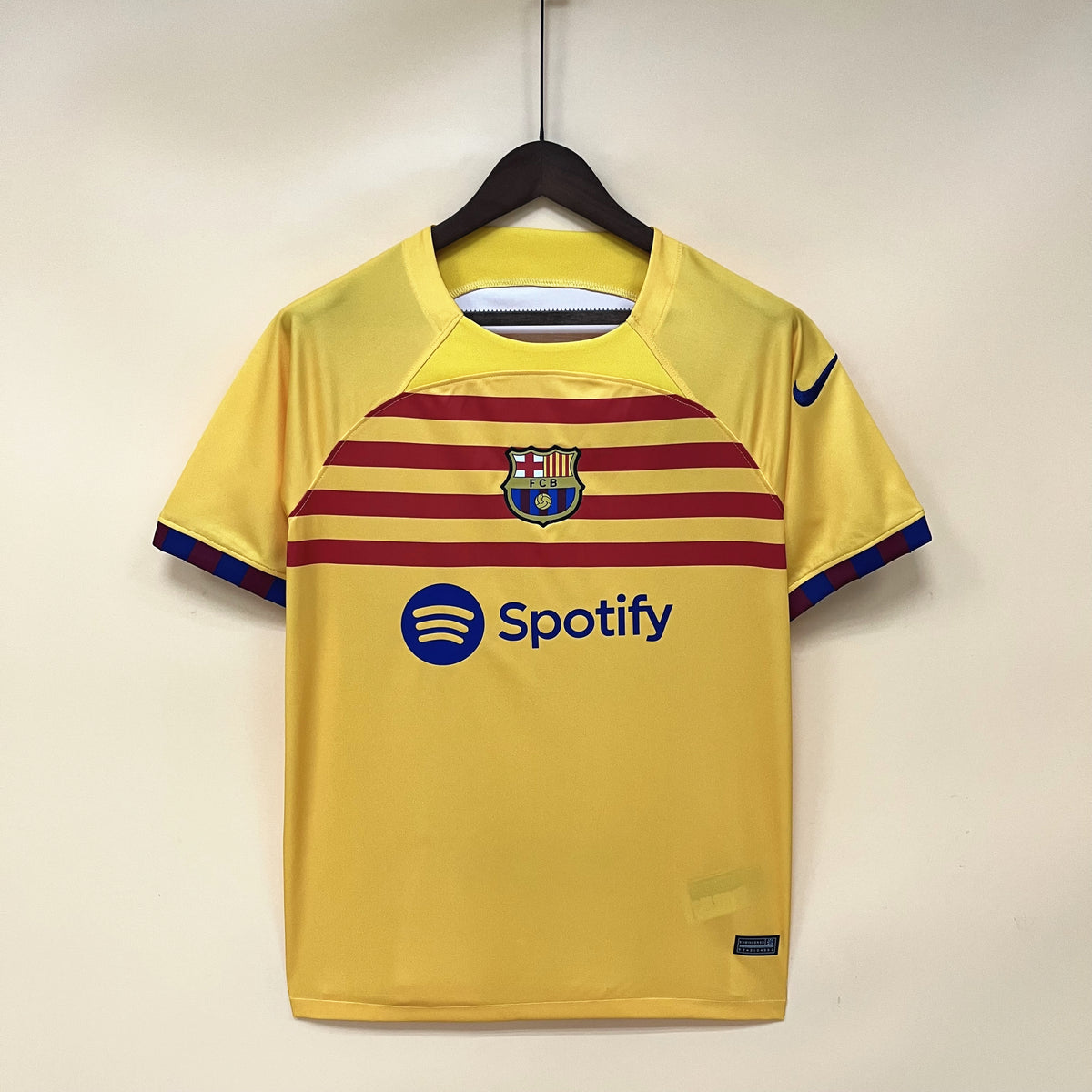 Camisa Barcelona IV 23/24 - Versão Torcedor Amarela