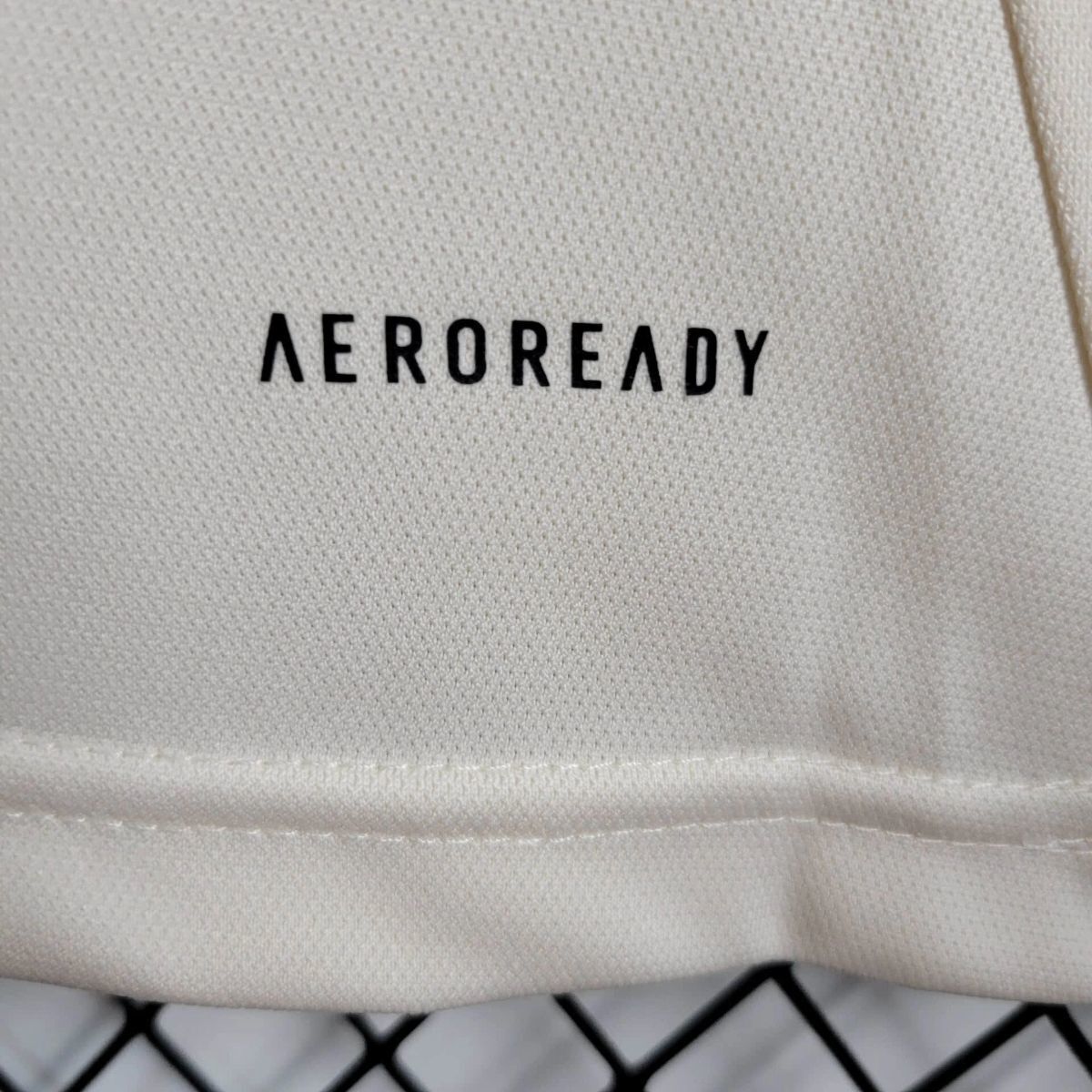 Camisa Liverpool Away 25/26 - Versão Feminina Baby Look