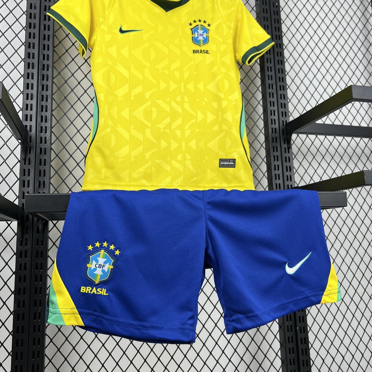 Conjunto Infantil Brasil I 2026 - Amarelo