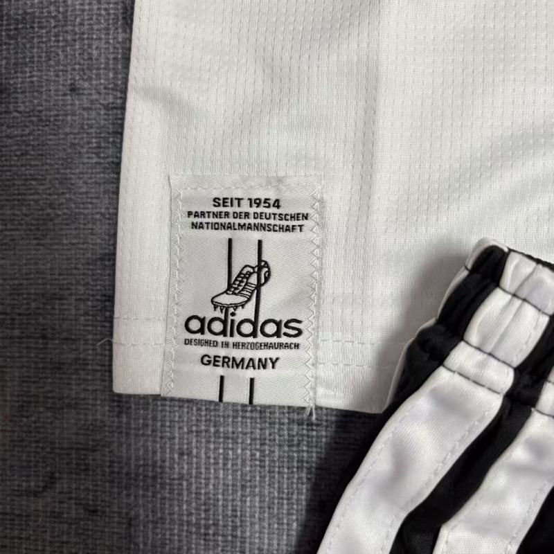 Conjunto Alemanha 25/26 Home - Branco e preto