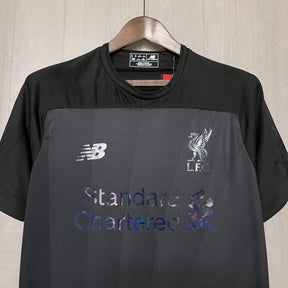 Camisa Liverpool Edição Especial 19/20 - Versão Retro All Black New Balance