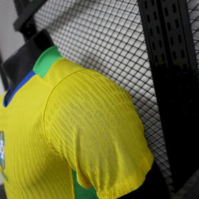 Camisa Brasil Titular 2025/26 - Versão Jogador Amarela