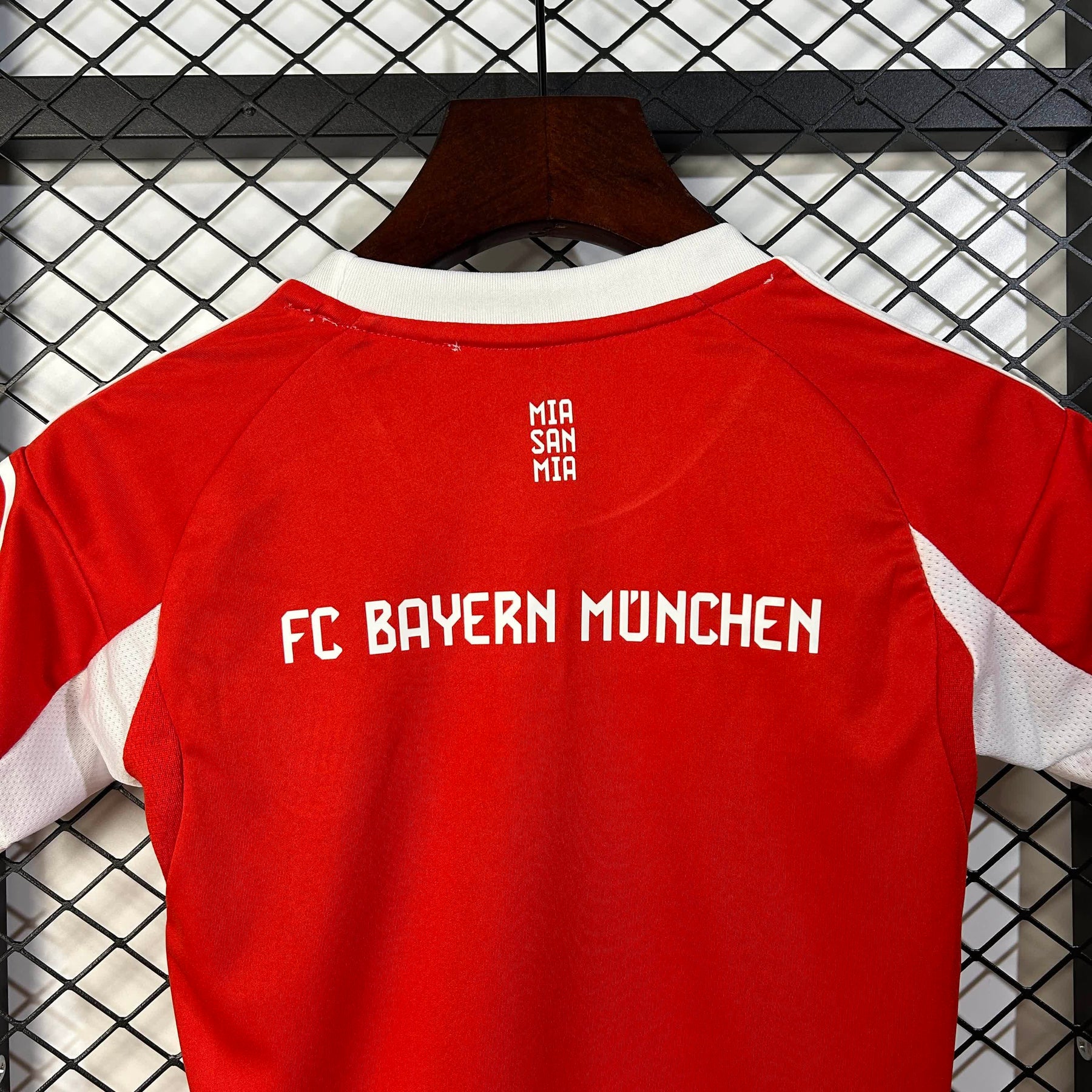 Conjunto Bayer de munique home 25/26