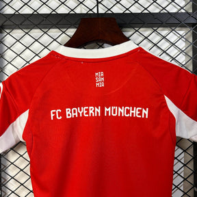 Conjunto Bayer de munique home 25/26