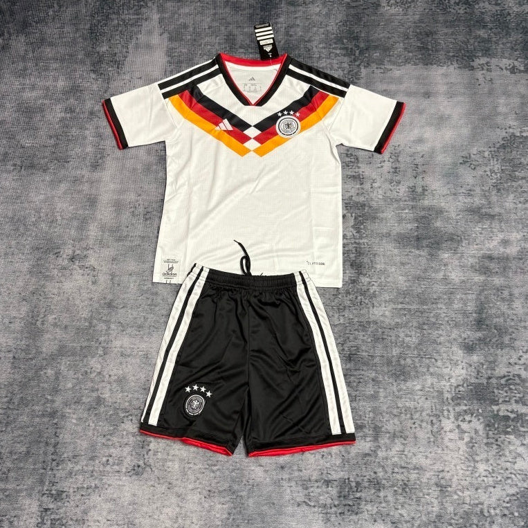 Conjunto Alemanha 25/26 Home - Branco e preto