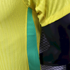 Camisa Brasil Titular 2025/26 - Versão Jogador Amarela