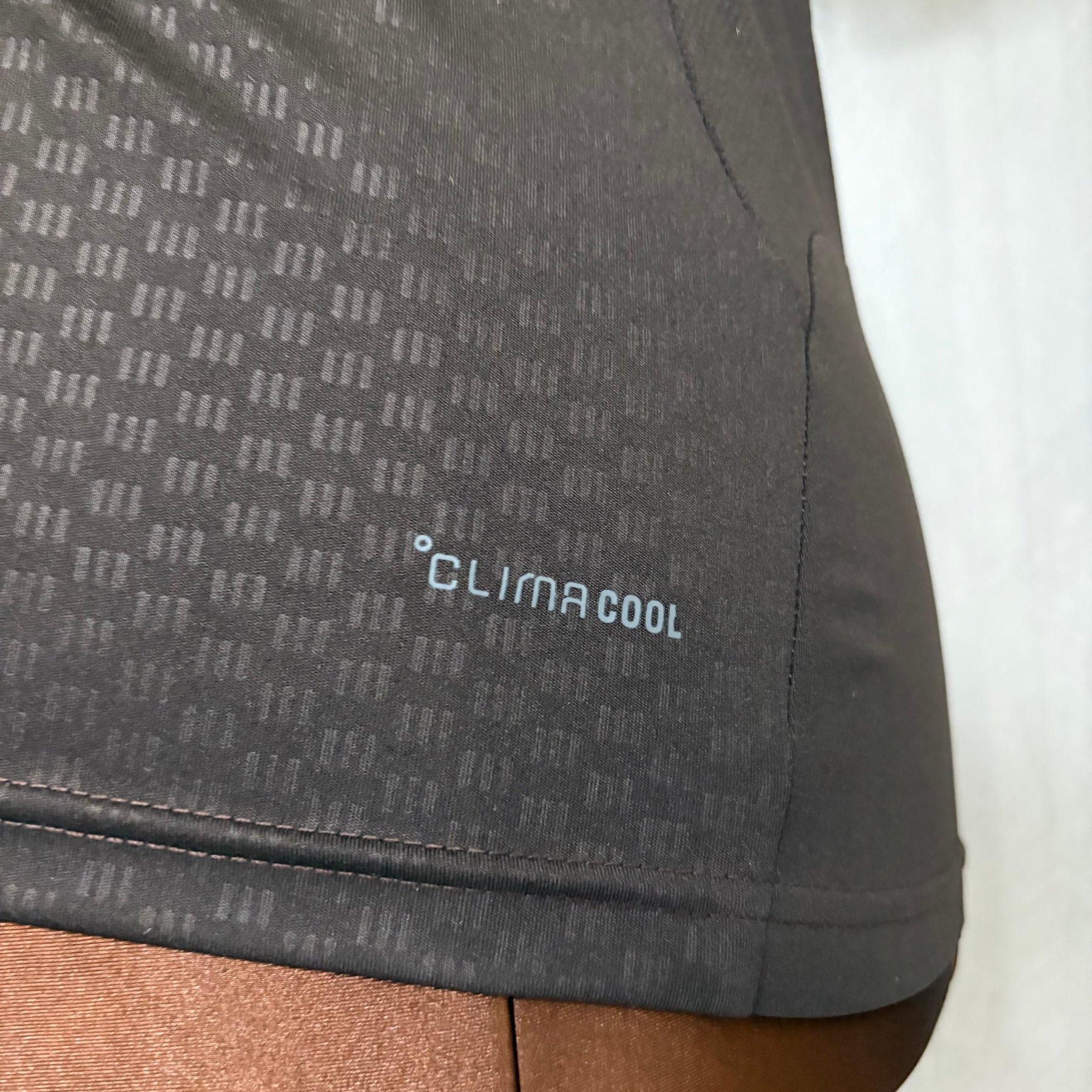 Camisa Flamengo Treino Comissão 2026 - Feminina Baby Look Marrom