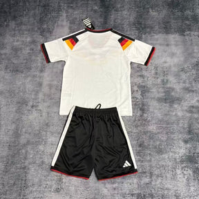 Conjunto Alemanha 25/26 Home - Branco e preto