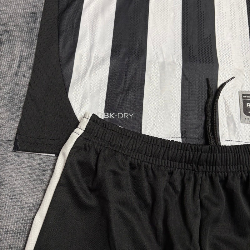 Conjunto Botafogo Home 25/26 - Preto e branco